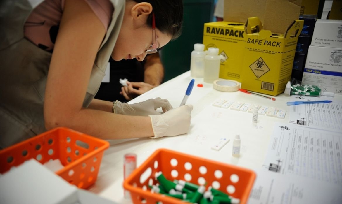 Brasil busca eliminar hepatites virais até 2030