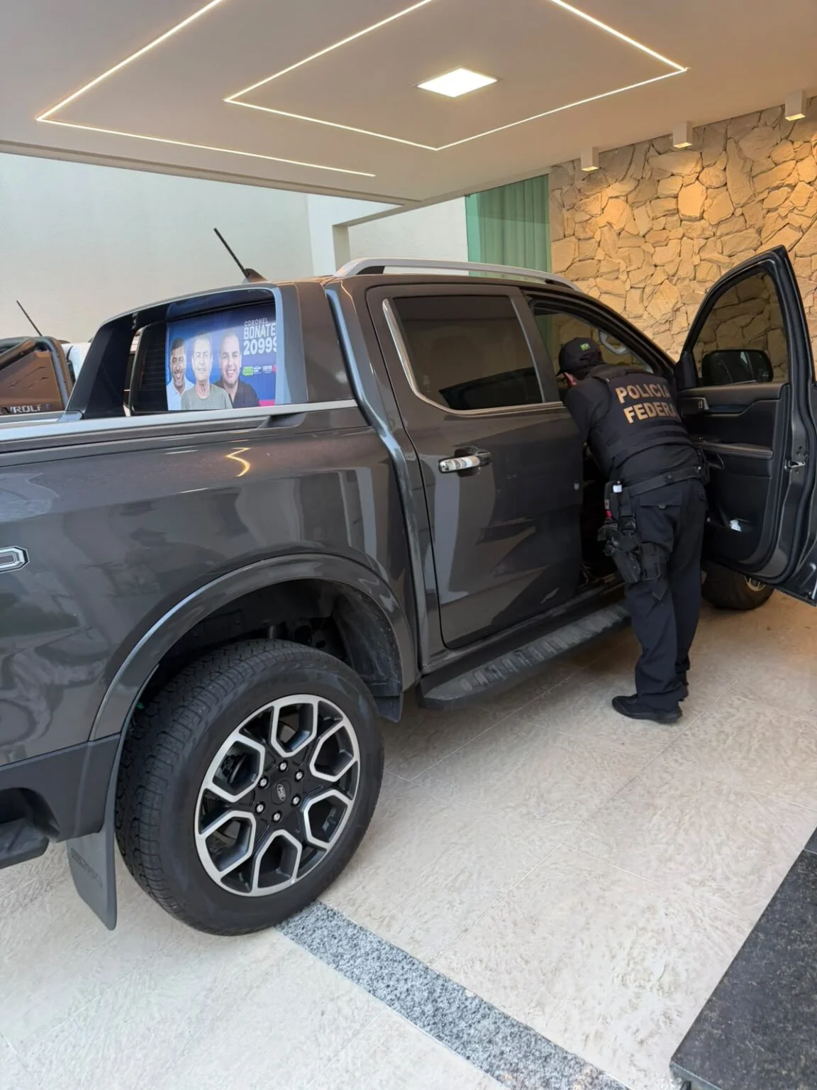 PF cumpre mandados em Manaus na Operação Combustão
