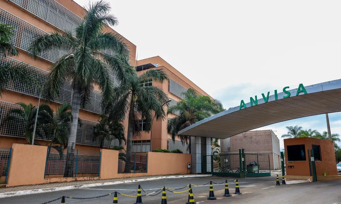 Anvisa reforça cuidados com canetas emagrecedoras e substâncias irregulares