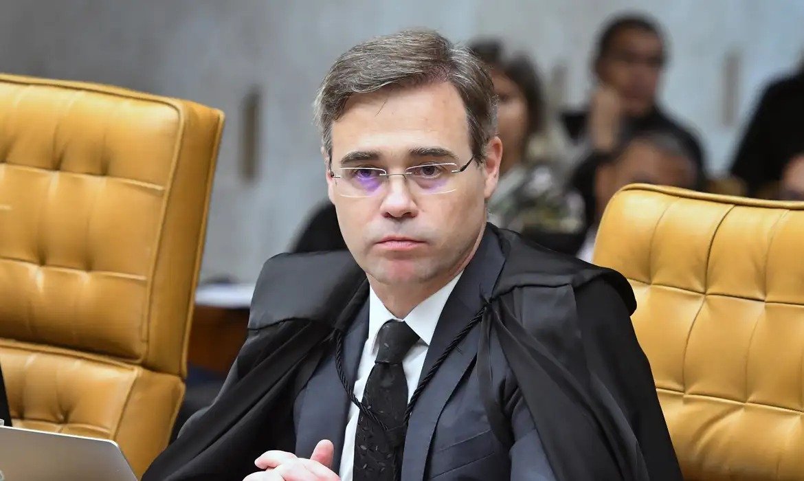 STF busca acordo sobre regras de saúde mental no trabalho